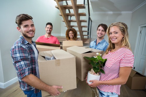 Residential relocation with a moving truck in Crystalpalace